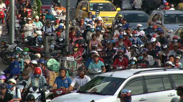 ベトナムでは「バイクの運転がフリーダム過ぎる!?」という情報もゲット