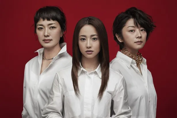 日本テレビ系新ドラマ「母になる」に出演する板谷由夏、沢尻エリカ、小池栄子(写真左から)