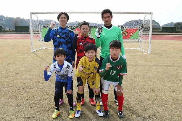 ナインティナインと天才キッズが元日本代表GK・川口能活選手(写真右上)とPK対決