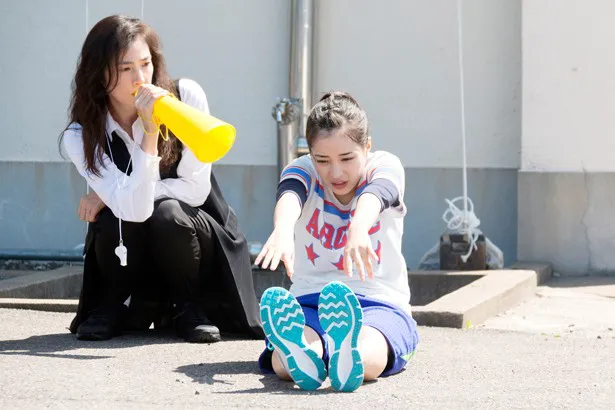 ひかりは薫子の厳しい指導についていく