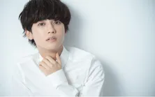 ゆうたろう、かわいさ封印?男らしい“黒髪”SHOTに反響「清楚系イケメン」「金髪と全然雰囲気ちがう」