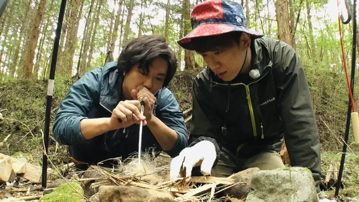 小山慶一郎と加藤シゲアキが絶品キャンプ飯に挑戦 加藤が料理スキルをフル活用 Newsな2人 Webザテレビジョン