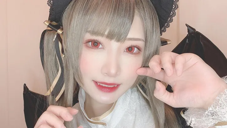 人気コスプレイヤー すみれおじさん ずっと着てみたかった ハロウィーンコス を披露 Webザテレビジョン