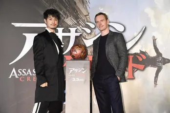 斎藤工、ファスベンダーは「魅力がミルフィーユのよう」