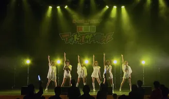 ＜東京パフォーマンスドール＞久々の“有観客”ライブ参戦「皆さんとお会いできてすごくうれしいです！」