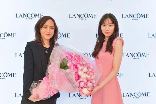 戸田恵梨香がランコムの「バーチャルホリデーストア」オープニングPRイベントに出席した