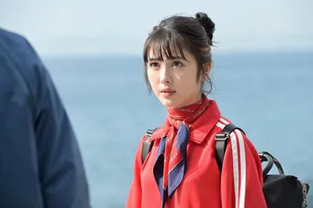 浜辺美波“真実”、事件の首謀者と疑われ行方不明になった父を捜す旅へ＜タリオ 復讐代行の2人＞