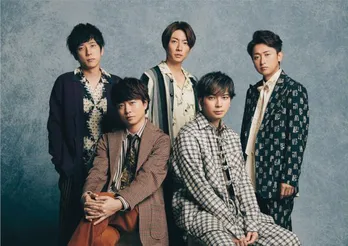 “ジャニーズメドレー”嵐が「無責任ヒーロー」、Snow Manは「Real Face」をカバー!<ベストアーティスト>