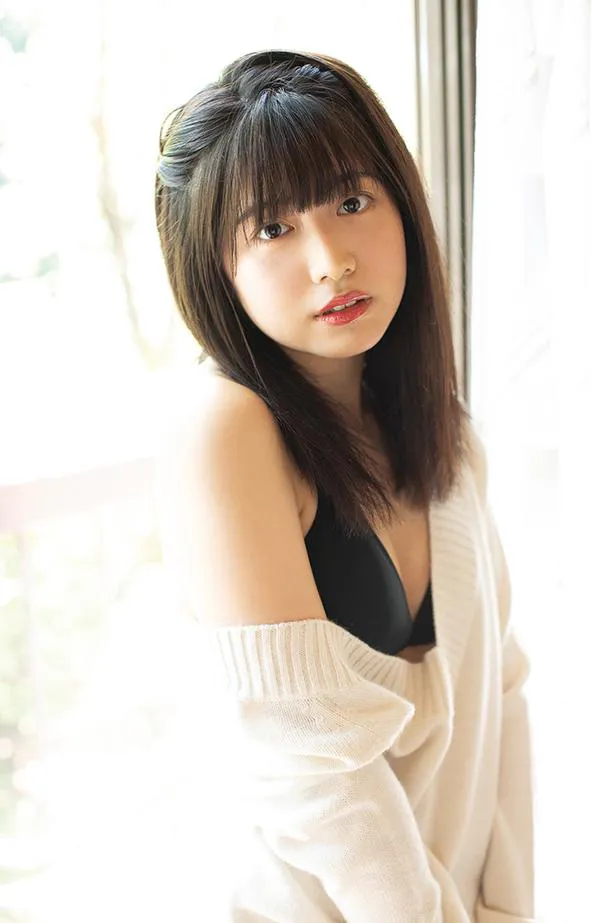 女優やモデルとして活躍中の吉田莉桜がDVDをリリース
