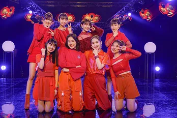 「くどいくらいカメラ目線をしまくった」船木結ら、きらきらのステージで躍動するアンジュルムをひとり占め!