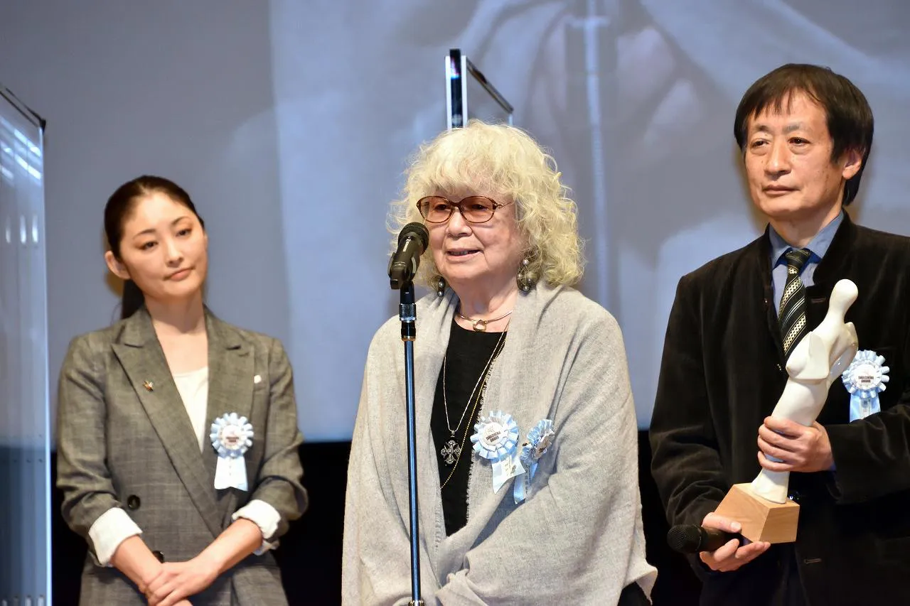 プロデューサーの大林恭子が受賞の喜びを語った