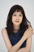 佐知子役の松本若菜