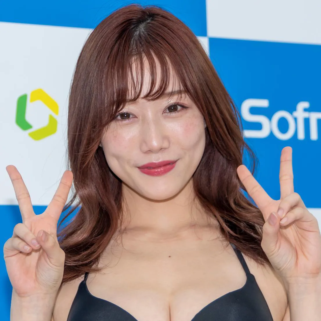 グラビアアイドルの小湊優香がインタビューに応じた