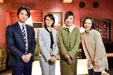 松任谷由実が「恋する母たち」撮影現場を陣中見舞い 「小学生みたいになってしまいました(笑)」