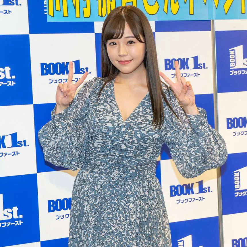 川村那月「2021年版カレンダー」(トライエックス)取材会より