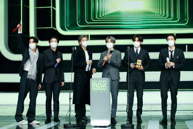 BTSが「今年の歌手賞」を含む9冠を達成！