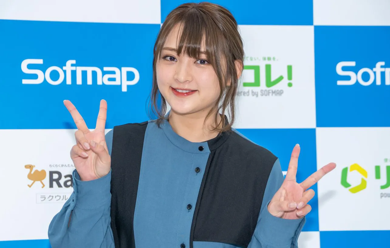 鈴木咲写真集「さきいか」(トランスワールドジャパン)取材会より