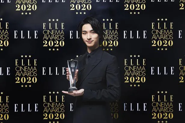 横浜流星が「エル シネマアワード2020」“エル メン賞”を受賞した