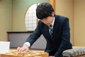 鈴木福が同世代の棋士・藤井聡太を演じる！「動画を見て練習しました(笑)」