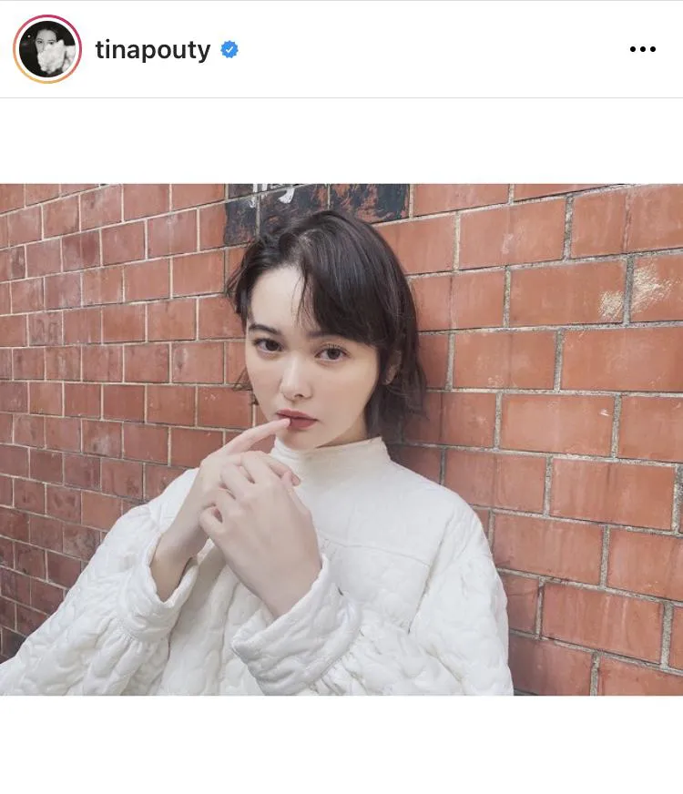 ※玉城ティナ公式Instagram(tinapouty)のスクリーンショット