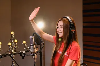 倉木麻衣、デビュー21周年を迎え初の音楽配信ライブ開催! 10年後の自分に「みんなに希望を届けて!」