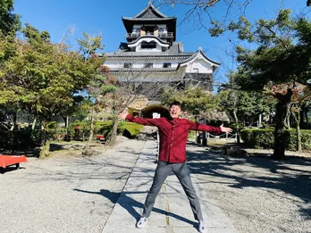 ハリー杉山、愛知・小牧山城の発掘現場で特別取材!歴史を覆す発見に「生きる歴史を前にして興奮」【Interview】<世界ふしぎ発見!>