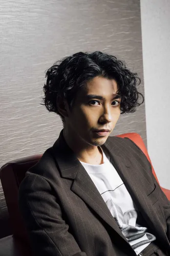 賀来賢人「周瑜も男前担当ですから光栄です(笑)」＜新解釈・三國志連載＞