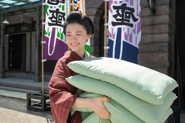 おちょやん 杉咲花 千代 登場 朝ドラらしさ 全開のハツラツ笑顔に歓迎の声 1 2 Webザテレビジョン