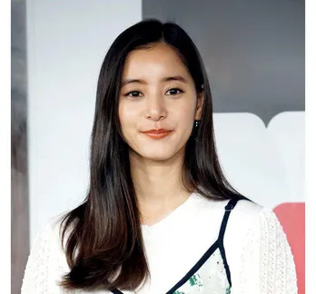 新木優子&谷まりあ、キス寸前!“美女の戯れ”SHOTにファン歓喜「最強コンビ」「美の渋滞」