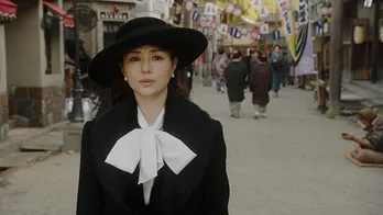 井川遥「おちょやん」“スター女優”役で存在感!「半分、青い。」では“ピンクハウス秘書”演じ話題に