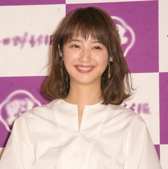 佐々木希 破壊力抜群 な接近shotに大反響 お人形さんみたい タダで見てもいいんですか Webザテレビジョン