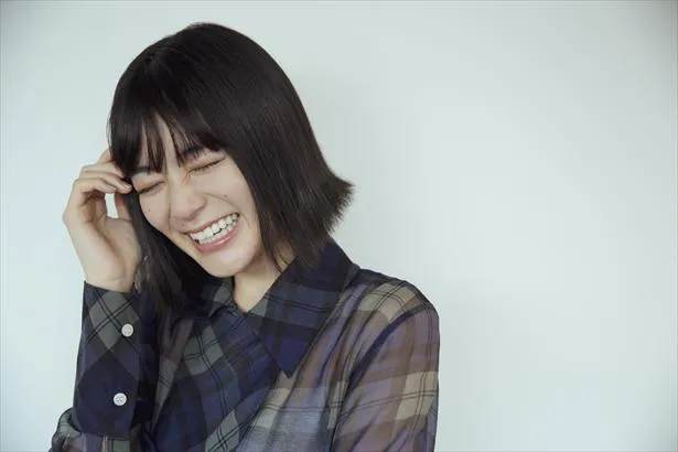 【写真を見る】笑顔がキュート！17歳の女子高生女優・吉田美月喜