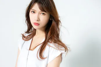 アンジェラ芽衣、今年のカニは「ちょっとリニューアルしておしゃれ」<ゼロイチ年末年始Interview>