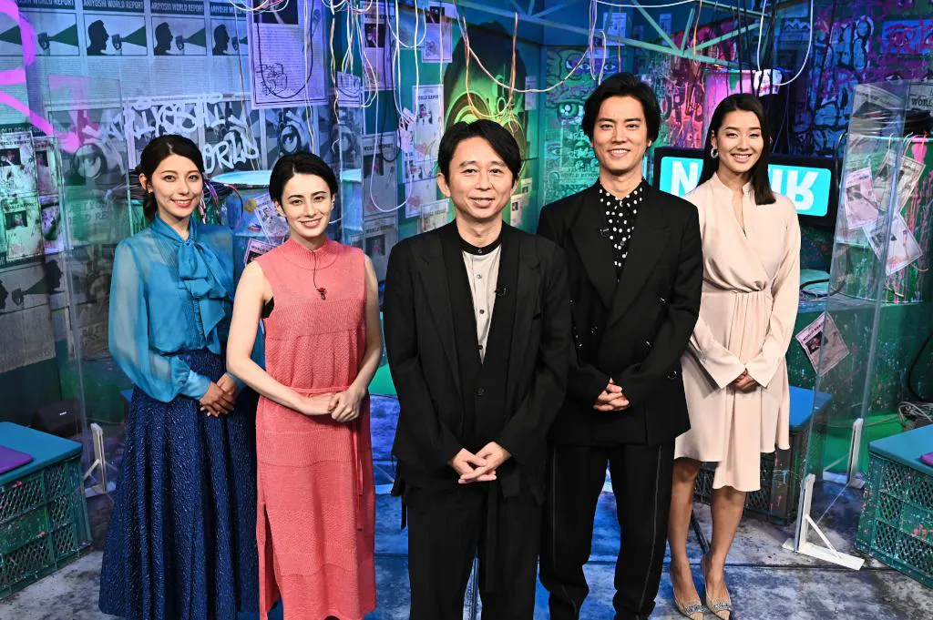 (左から)上村彩子アナウンサー、ホラン千秋、有吉弘行、桐谷健太、すみれ