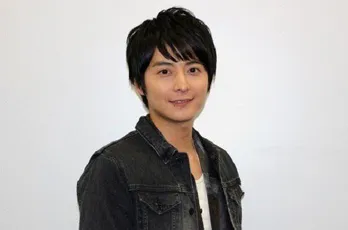 小池徹平、顔が小さすぎる一枚にファン驚愕「小顔すぎてしんどい」