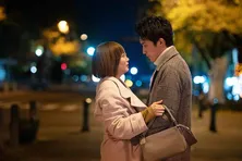 本田翼、杉野遥亮と見つめ合う新写真公開「“キュン初め”できる内容に」<アプリで恋する20の条件>