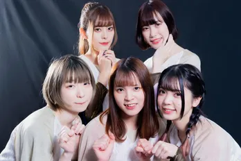 豆柴の大群がメジャー1stアルバムをリリース! メンバー全員が作詞にも挑戦