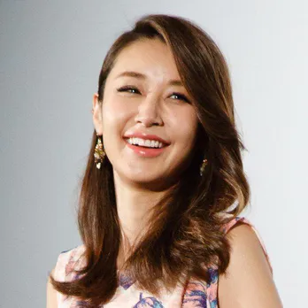 鈴木紗理奈、アートメイク中SHOTにファン仰天「え…!?おもろすぎやん…笑」「でも可愛いのさすが」