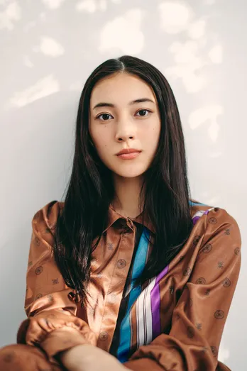 久保田紗友、“良きライバル”役の上白石萌音は「目が合うだけで優しい気持ちになって、浄化されます(笑)」<ボス恋>