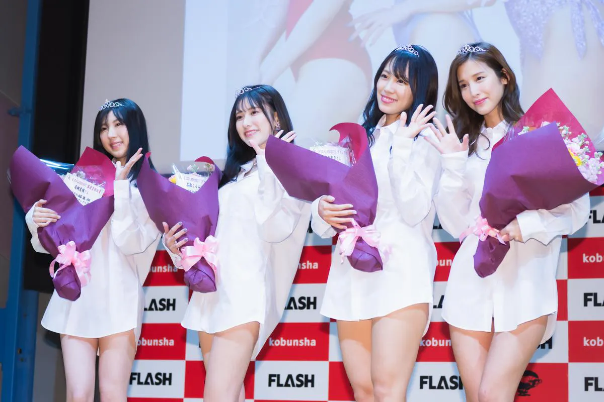 ミスFLASH2021に輝いた高槻実穂、名取くるみ、霧島聖子、益田アンナ(写真左から)