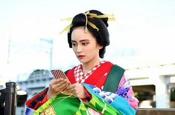 <江戸モアゼル第3話>岡田結実“仙夏”が「花魁ちゃんねる」で動画投稿をスタート!“明治時代の姫”とコラボで炎上?