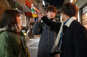 上白石萌音“奈未”、菜々緒“麗子”VS編集部員の間で奮闘!玉森裕太“潤之介”とは合コンで鉢合わせ<ボス恋>