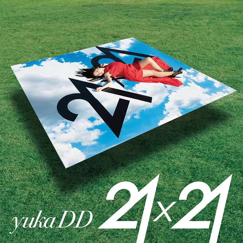 yukaDD(;´∀｀)　 「21ｘ21」初回限定盤ジャケット写真