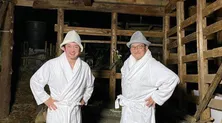浅利陽介と春風亭昇太が “本格サウナ作り”に挑戦！「今まで作ってきたもので一番の出来だ！」