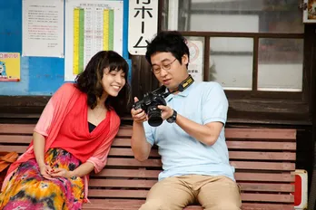 前野朋哉と植田真梨恵の意味深ショット!? 有野晋哉は運転士に