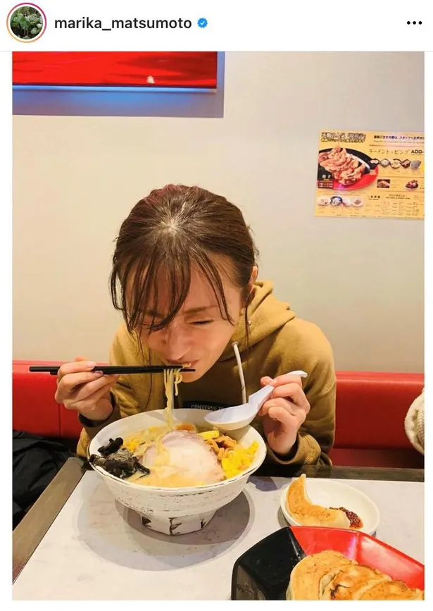 画像 松本まりか ラーメンすすれてる と見守りたくなる食事中shotに反響 食べ方が可愛い 癒されます 3 8 Webザテレビジョン