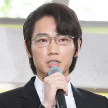 綾野剛、過去の“名言”をイジられ「地獄ですね」と赤面
