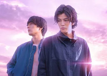 岩田剛典と新田真剣佑が笑顔でピース!「名も無き世界のエンドロール」新場面写真&メーキング映像解禁