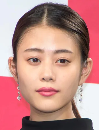 高畑充希、中野翠咲との“まるで親子”な2SHOTを公開「ほんとのお母さんみたい」と反響<にじいろカルテ>