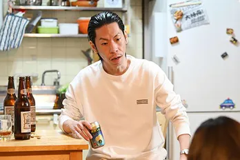 亀梨和也「レッドアイズ」に人気ラッパー・呂布カルマ出演、暴力夫を演じ「普段の自分みたいな…冗談です」